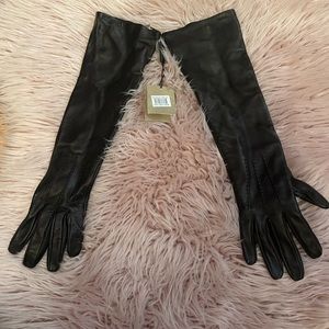 Burberry leather gloves